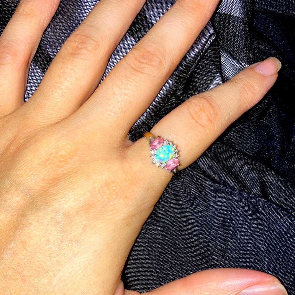 Pink diamond and opal ring